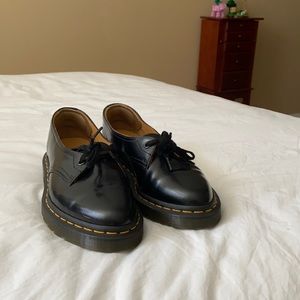 doc martens flats/mary janes